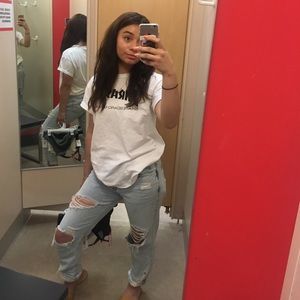 Meet your Posher, Lina